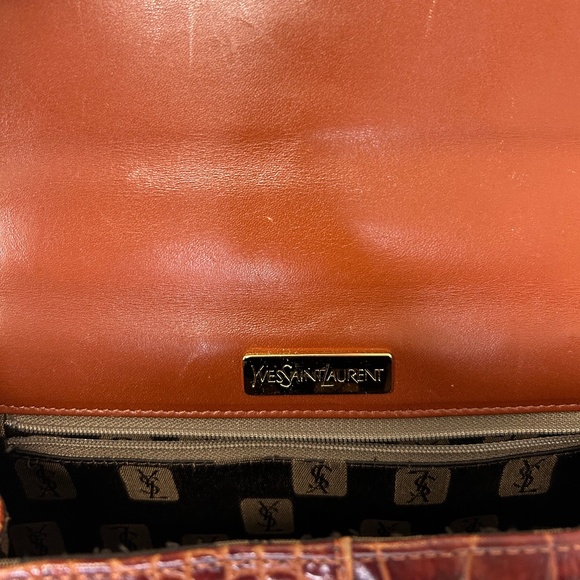 Yves Saint Laurent Vintage Classic Bag - Picture 9 of 16